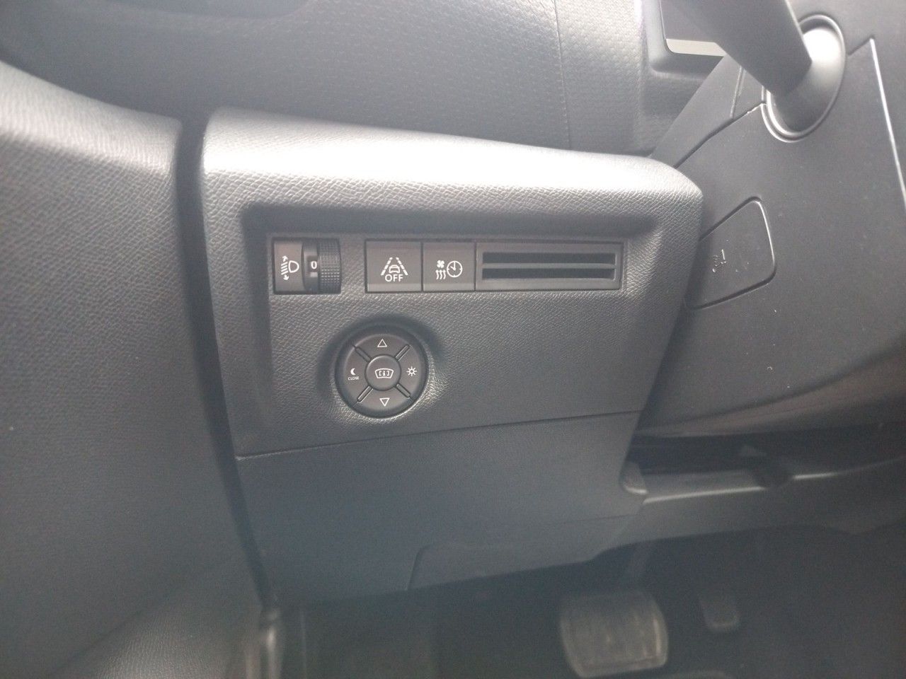 Fahrzeugabbildung Citroën ë-C4 Lim. Feel Pack 136 PS