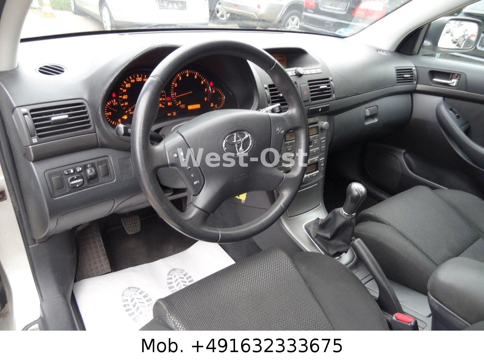 Toyota Avensis 2004 — photo 9