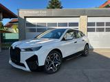 BMW iX xDrive40 Sportpaket ACC Anhängerkupplung 22" - BMW iX Gebrauchtwagen