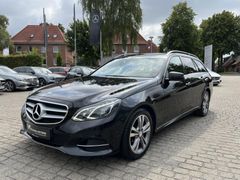 MERCEDES-BENZ E 220 CDI T AVANTGARDE+LED ILS+MULTIKONTUR+NAVI