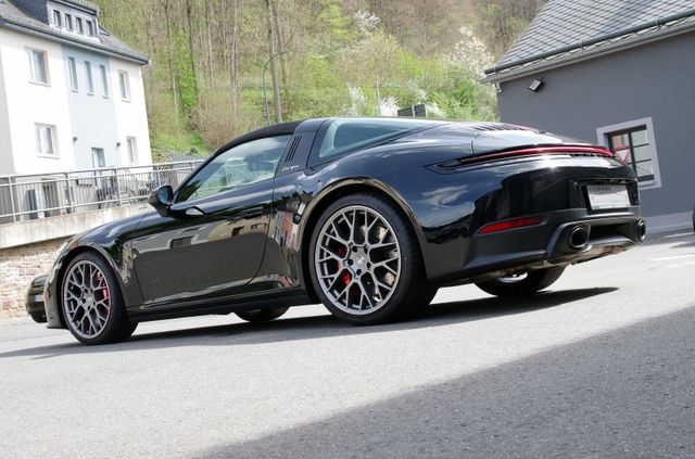 Porsche 992.2 Targa 4S*ACC,BOSE,Chrono,Sitzlüftung,14-W.