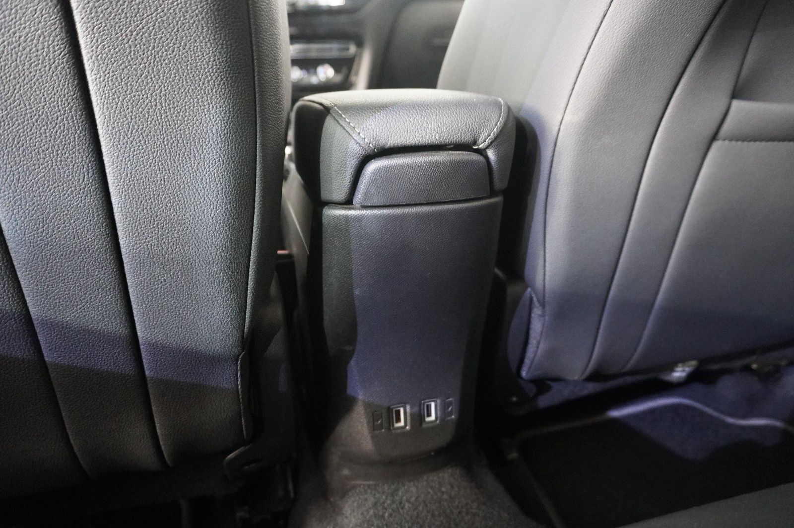Fahrzeugabbildung Opel Mokka-e ULTIMATE 3-PHASIG NAVI/LED/KAMERA/DAB+