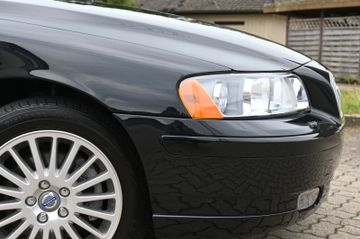 Volvo V70 2.4 Classic * RHD* – Bild 5