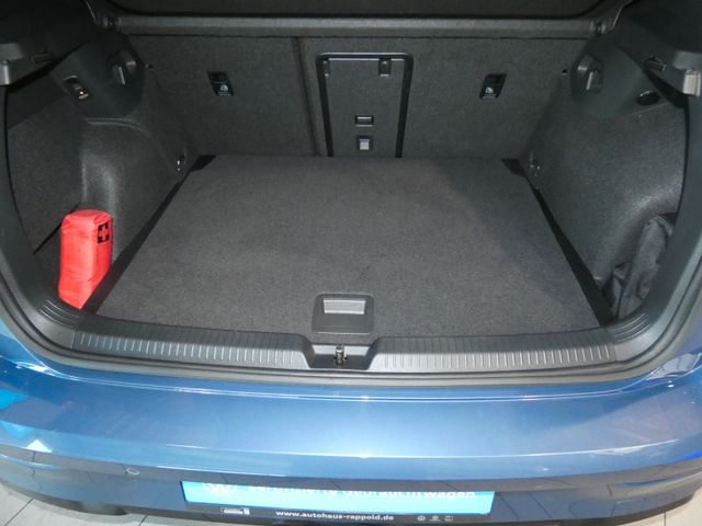 Golf 1.5 eTSI R-Line AHK PANO ACC IQ.LIGHT
