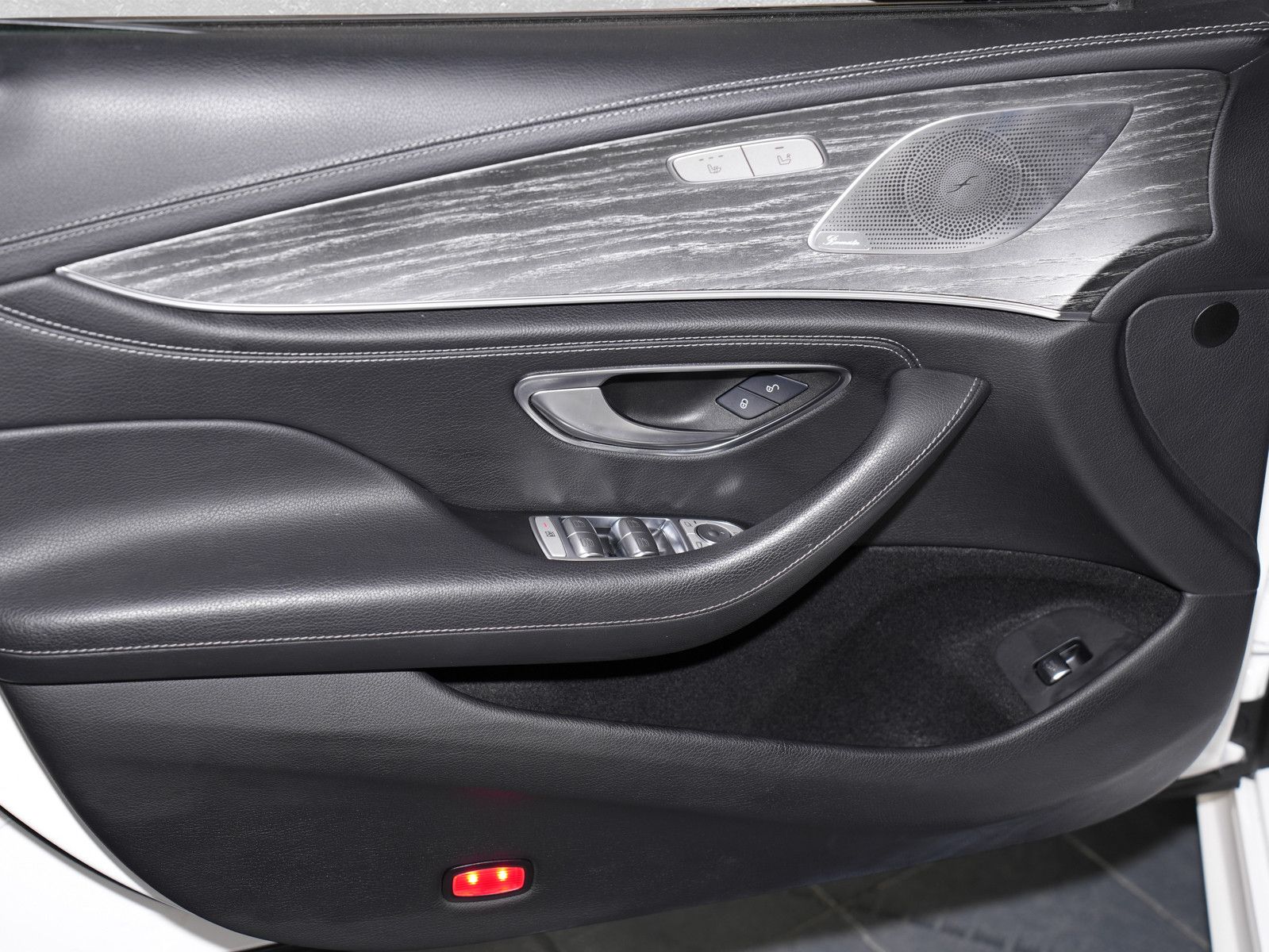 Fahrzeugabbildung Mercedes-Benz CLS 400 d 4Matic - AMG|Matrix|Distronic+|Burmest