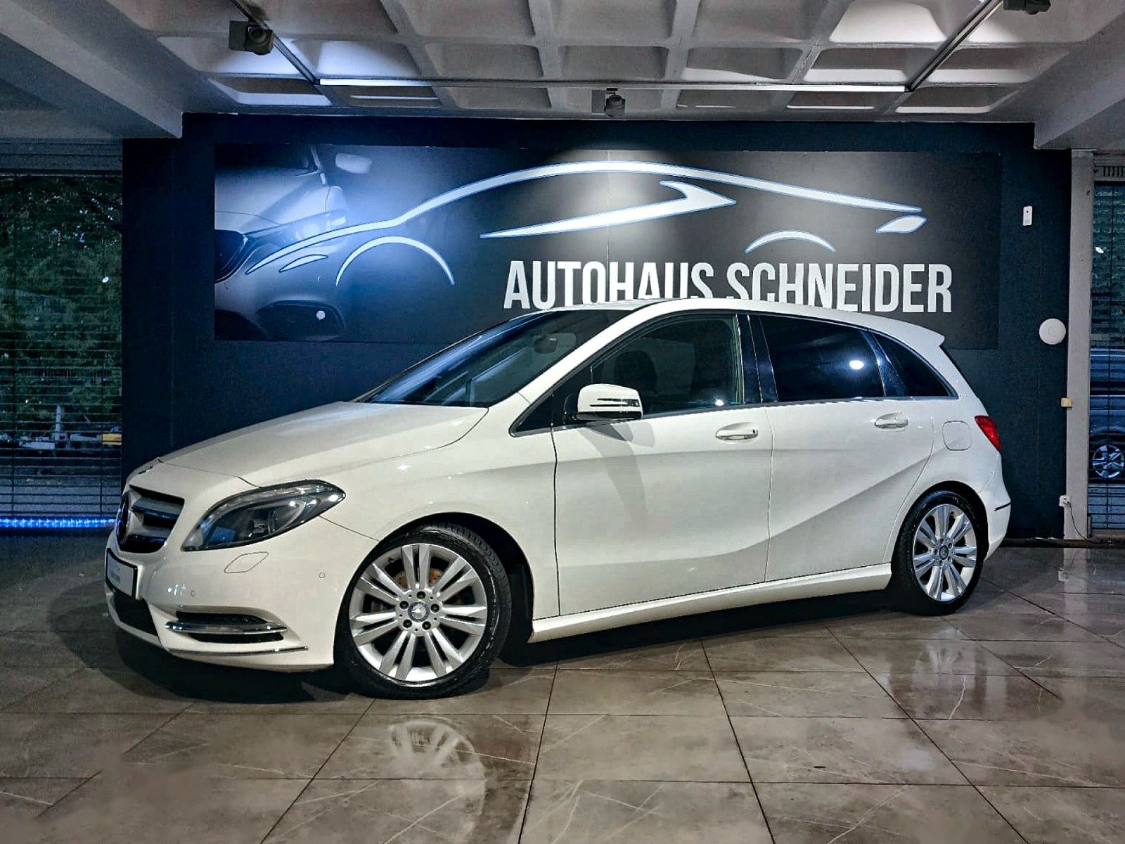 Mercedes-Benz B 200 *Erst 86tkm*Automatik*Navi*PDC*AHK 1,4t*