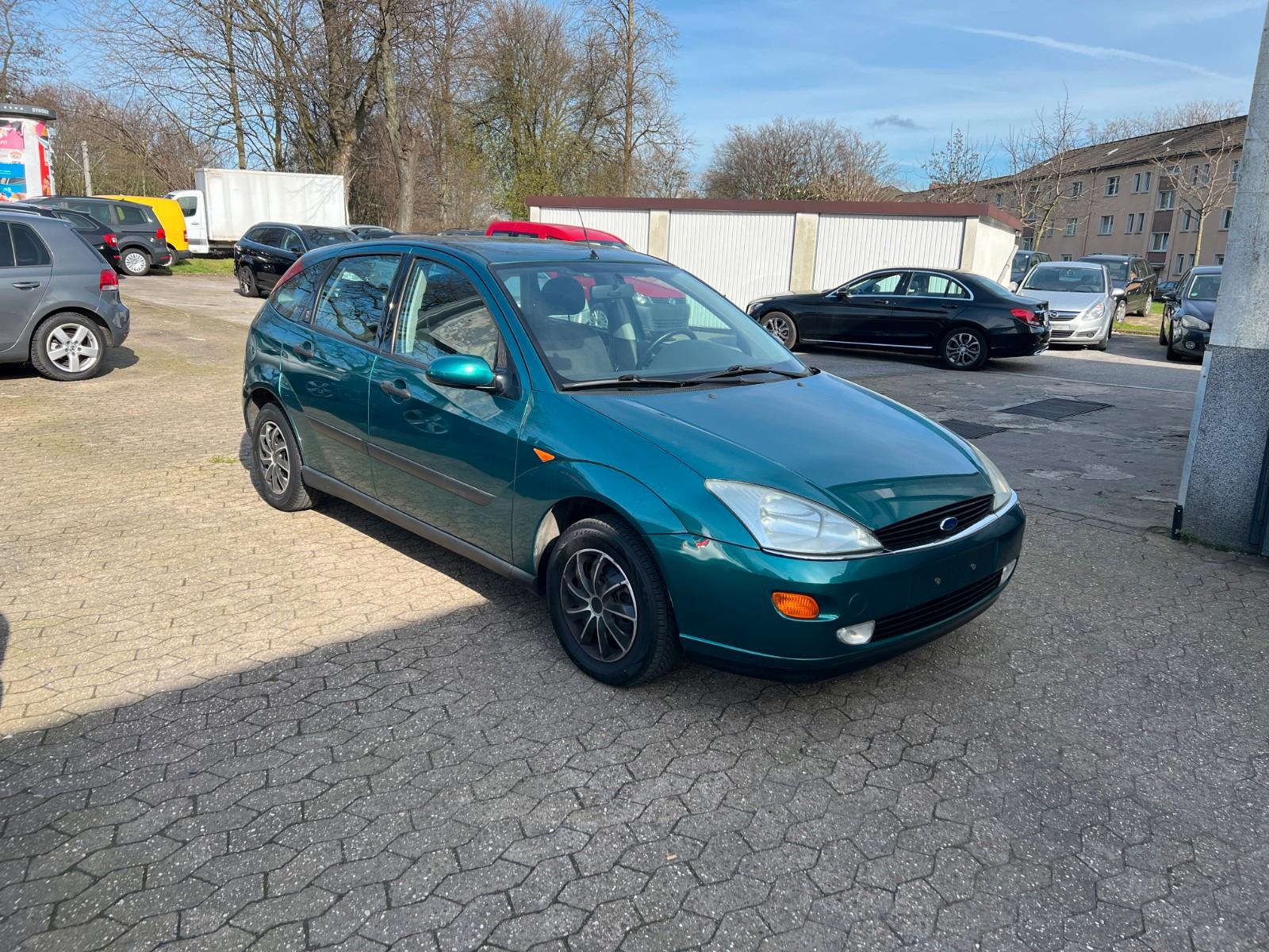 Ford Focus 1.8 Ghia Klima-E Fenster-4 Türig-ABS-ASR