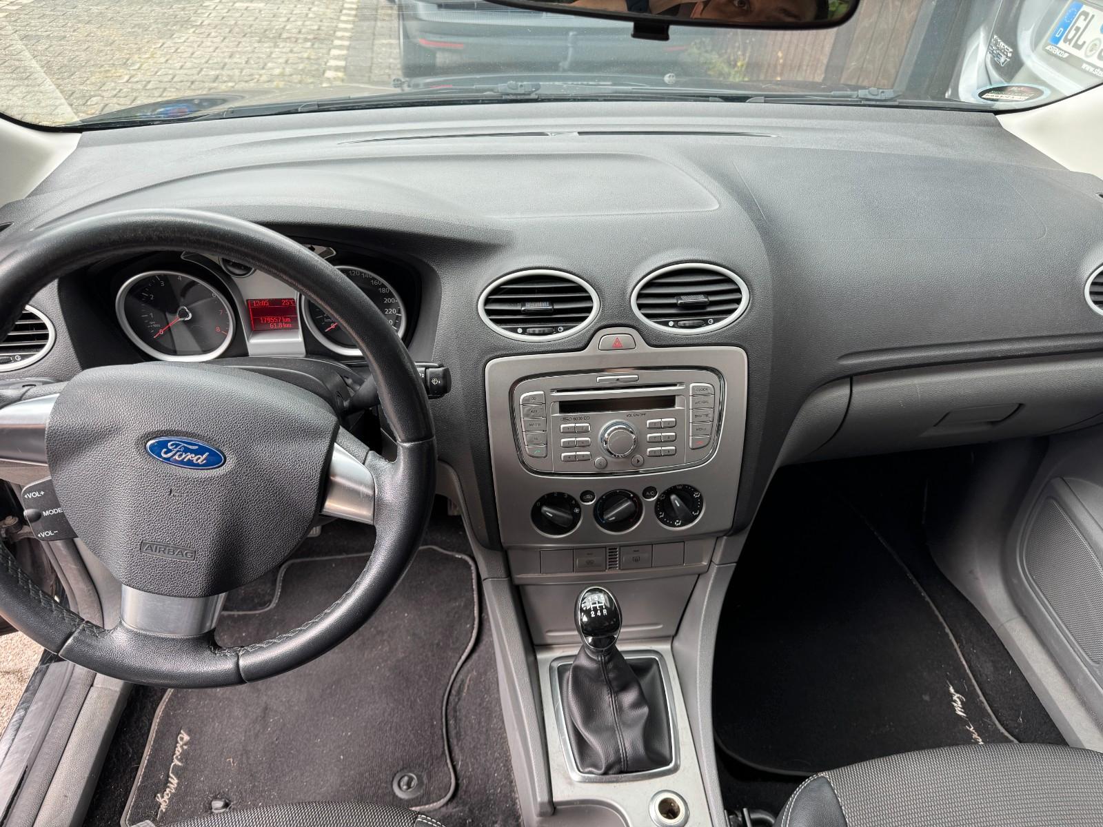 Ford Focus 2009 — photo 7