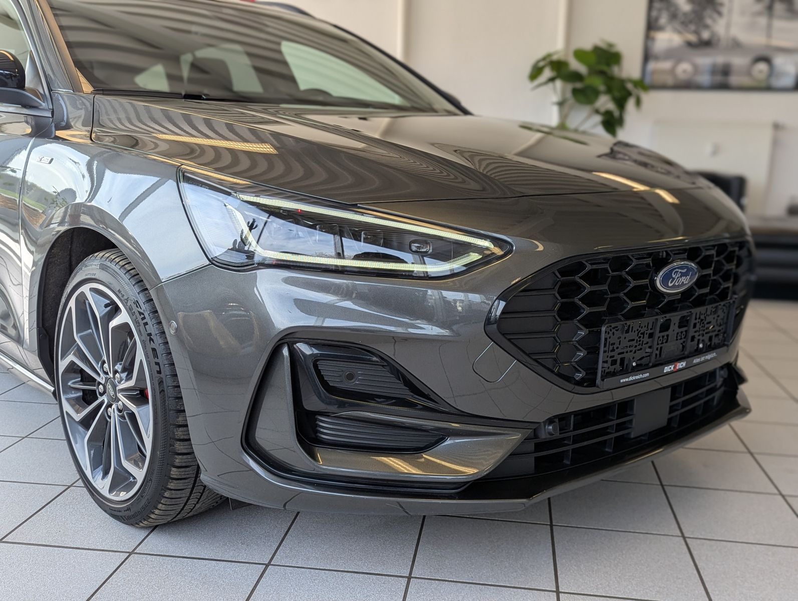 Fahrzeugabbildung Ford Focus 1.0 ST-Line X EB Matrix B&amp;O ACC Kamera 18"