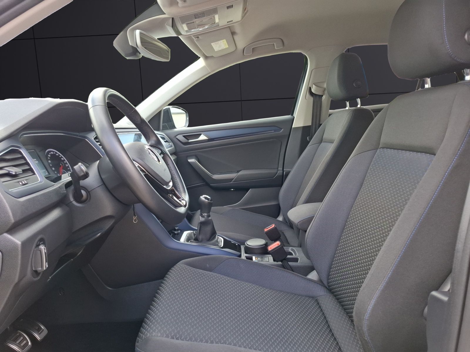 Fahrzeugabbildung Volkswagen T-Roc TSI United Navi ACC PDC SH LM