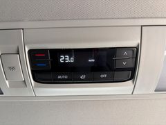 Fahrzeugabbildung Volkswagen T6.1 Multivan 2.0 TDI DSG - LED*APP*3xKlima*PDC!