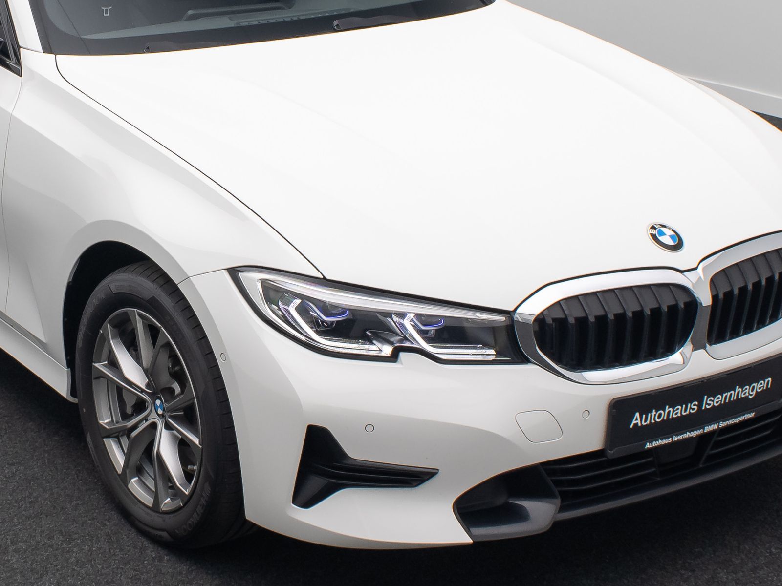 Fahrzeugabbildung BMW 330d xD Sport Line DAB Kamera Laser Panorama