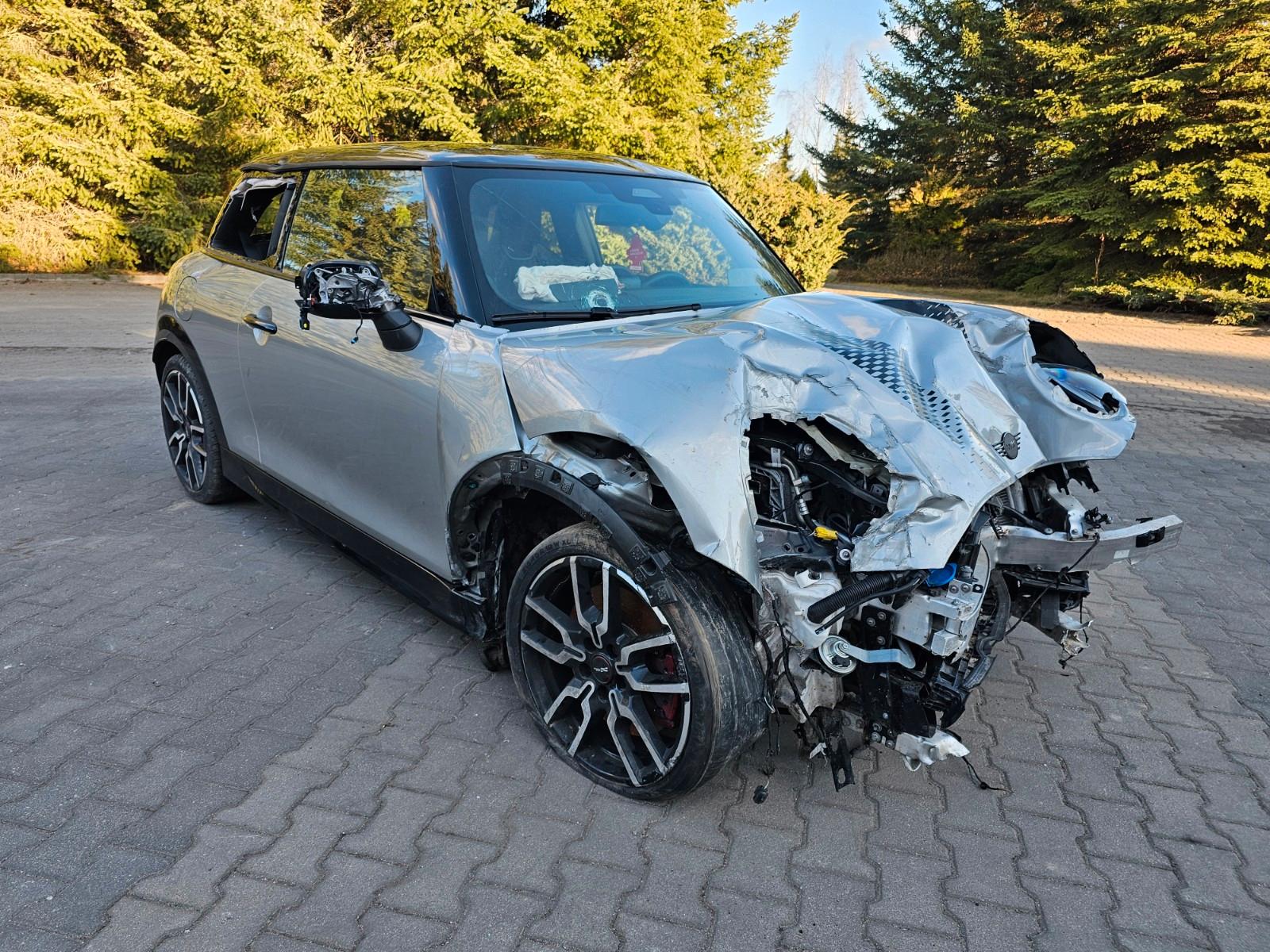 MINI John Cooper Works JCW Hatch Unfall