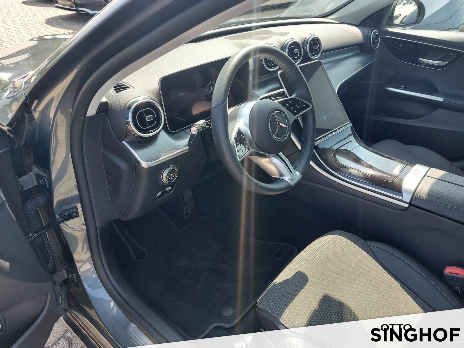 Fahrzeugabbildung Mercedes-Benz C 200 T Avantgarde +Rü Kam+LED+Ambiente+el.Heck+