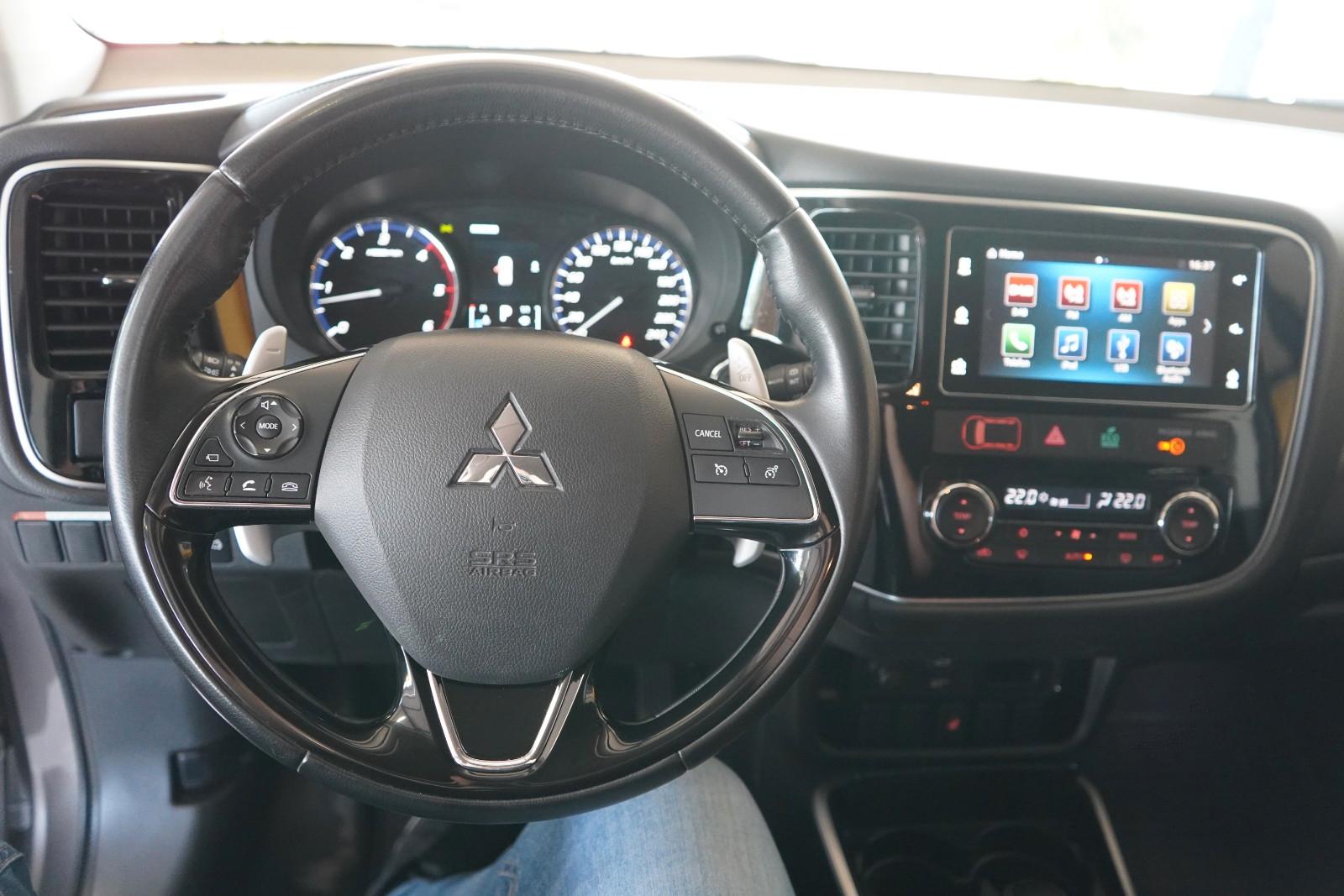 Mitsubishi Outlander Edition 100+ 4WD AUTOMATIK / XENON
