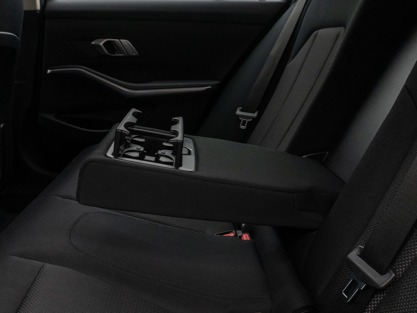 Fahrzeugabbildung BMW 320d Kamera DAB HiFi Komfort Alarm Standheizung