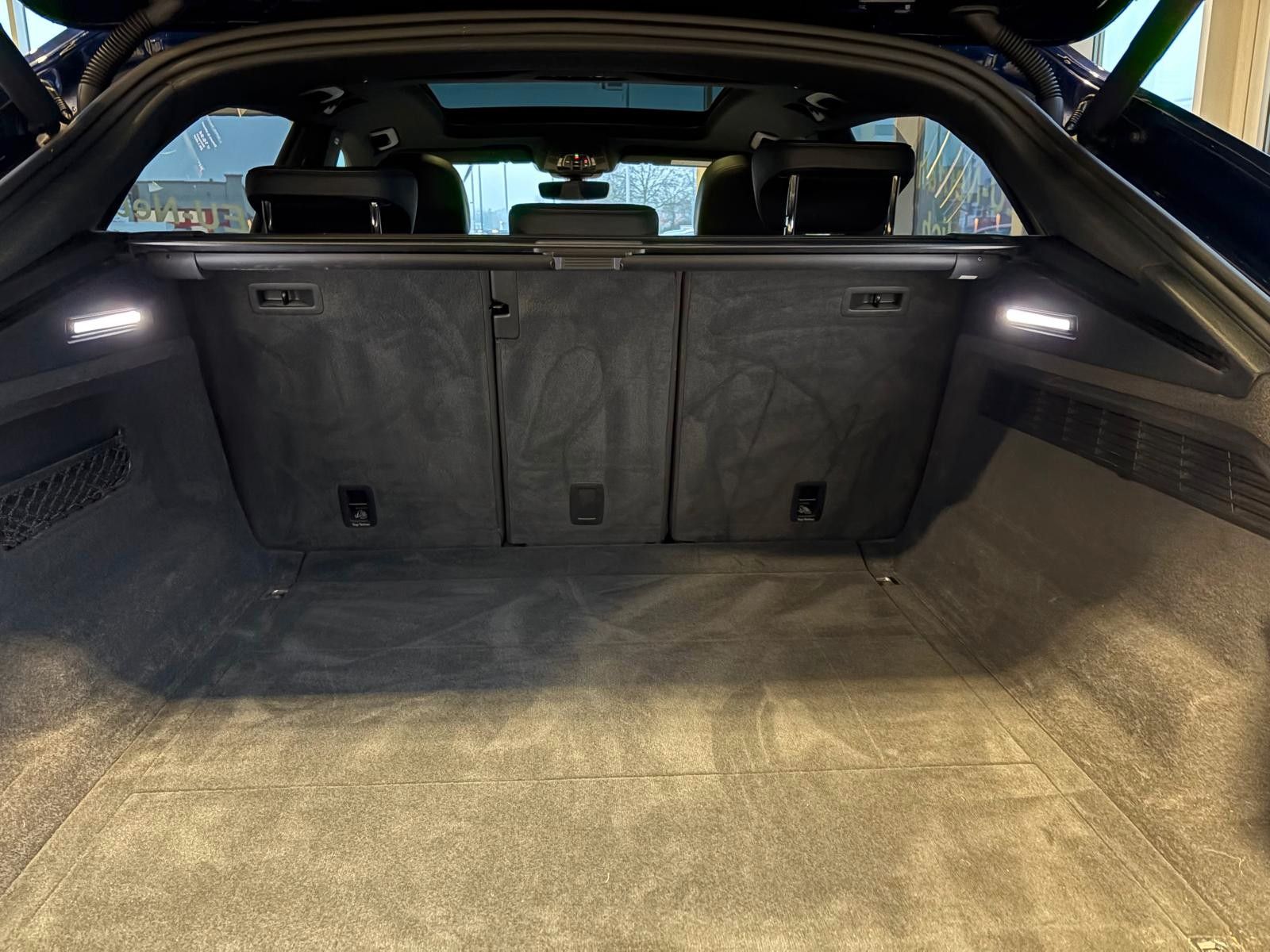 Fahrzeugabbildung Audi Q8 50 TDI Quattro S-Line HA Lenkung 22-zoll