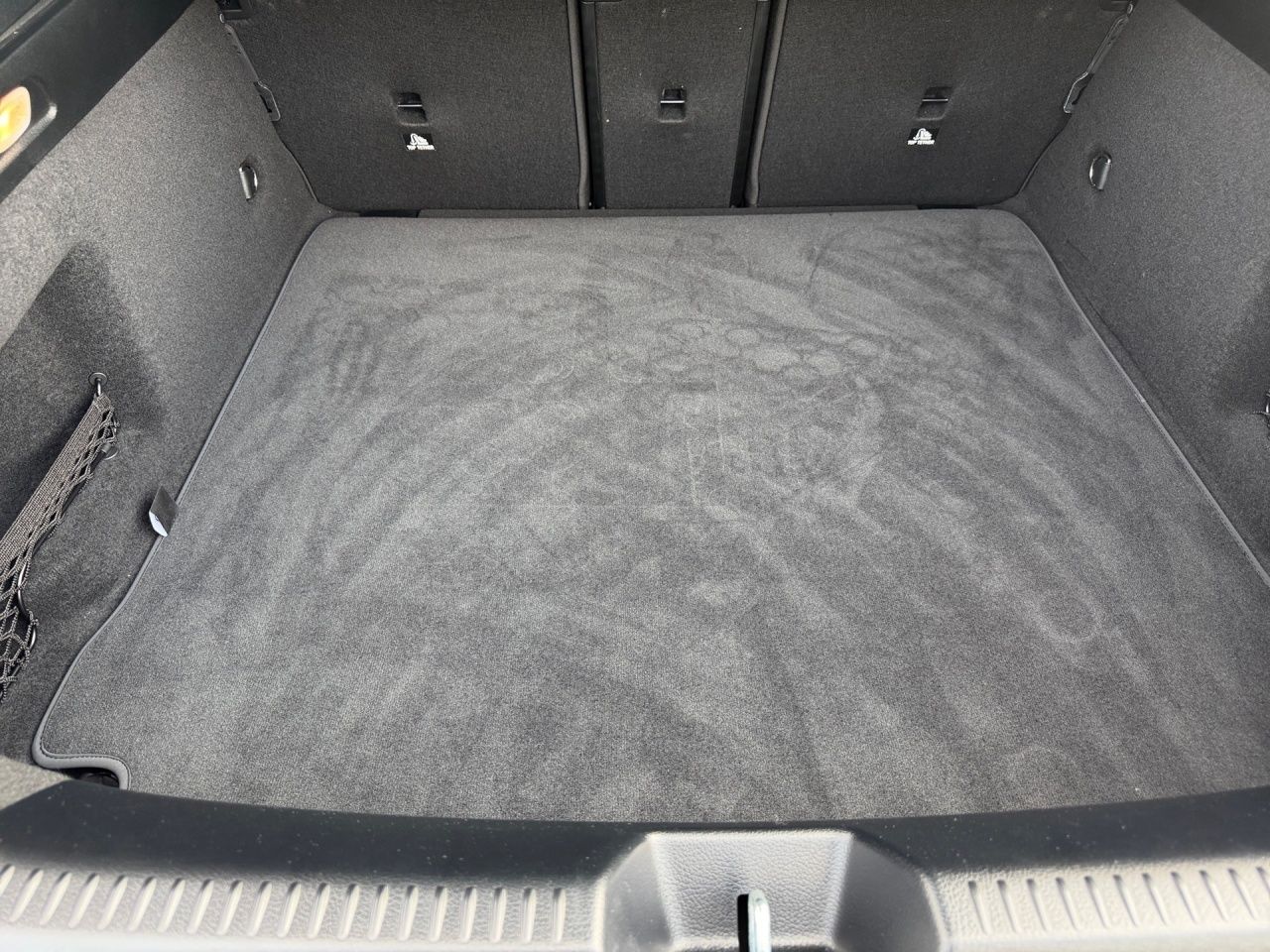 Fahrzeugabbildung Mercedes-Benz CLA 200 SB AMG+NIGHT+360+MULTIB+DISTR+AMBIE+CARP