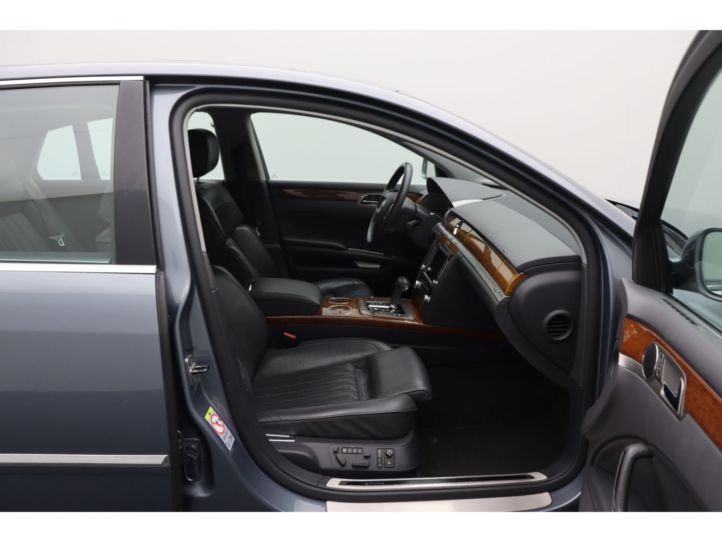 Fahrzeugabbildung Volkswagen Phaeton V6 TDI 4Motion ACC Pano Memory Leder