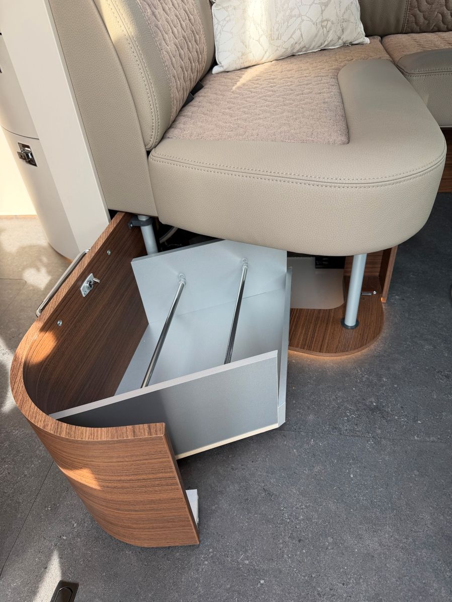 Fahrzeugabbildung Carthago chic c-line T 4.9 LE