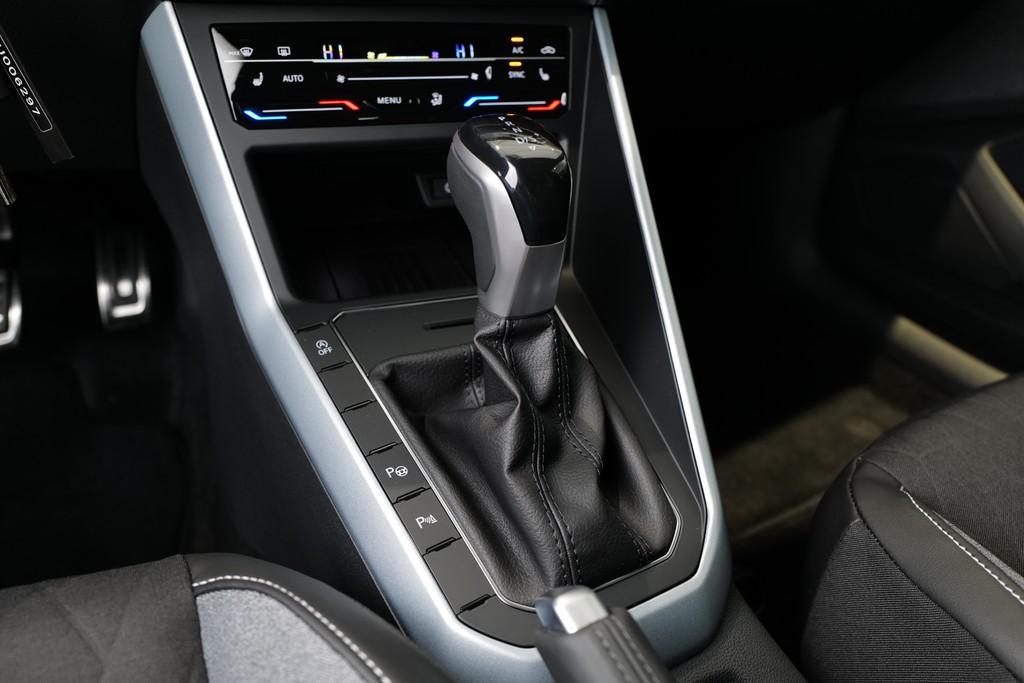Volkswagen Polo VI 1.0TSI DSG Goal Plus-Paket Navi RKAM ACC, миниатюра 3
