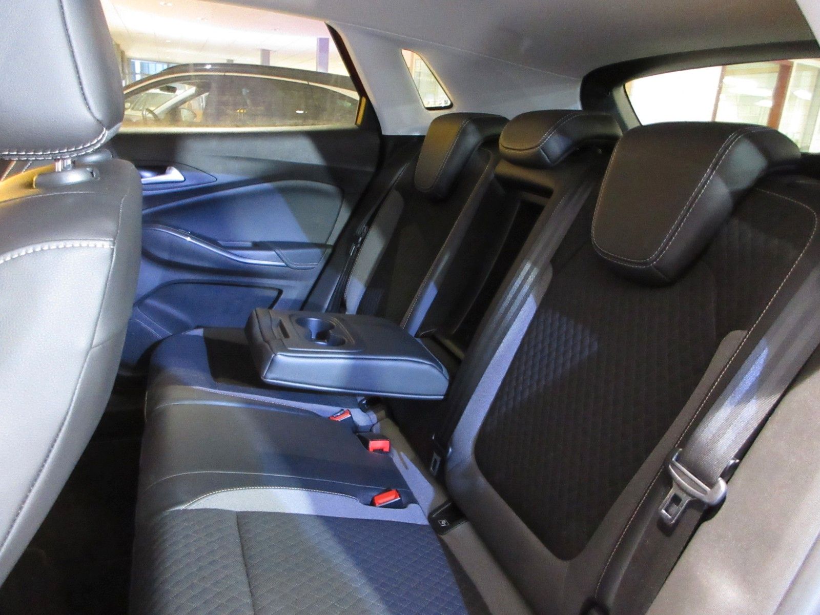 Fahrzeugabbildung Opel Grandland X 1.2T ULTIMATE LED/NAVI/SHZ/LHZ/CAM