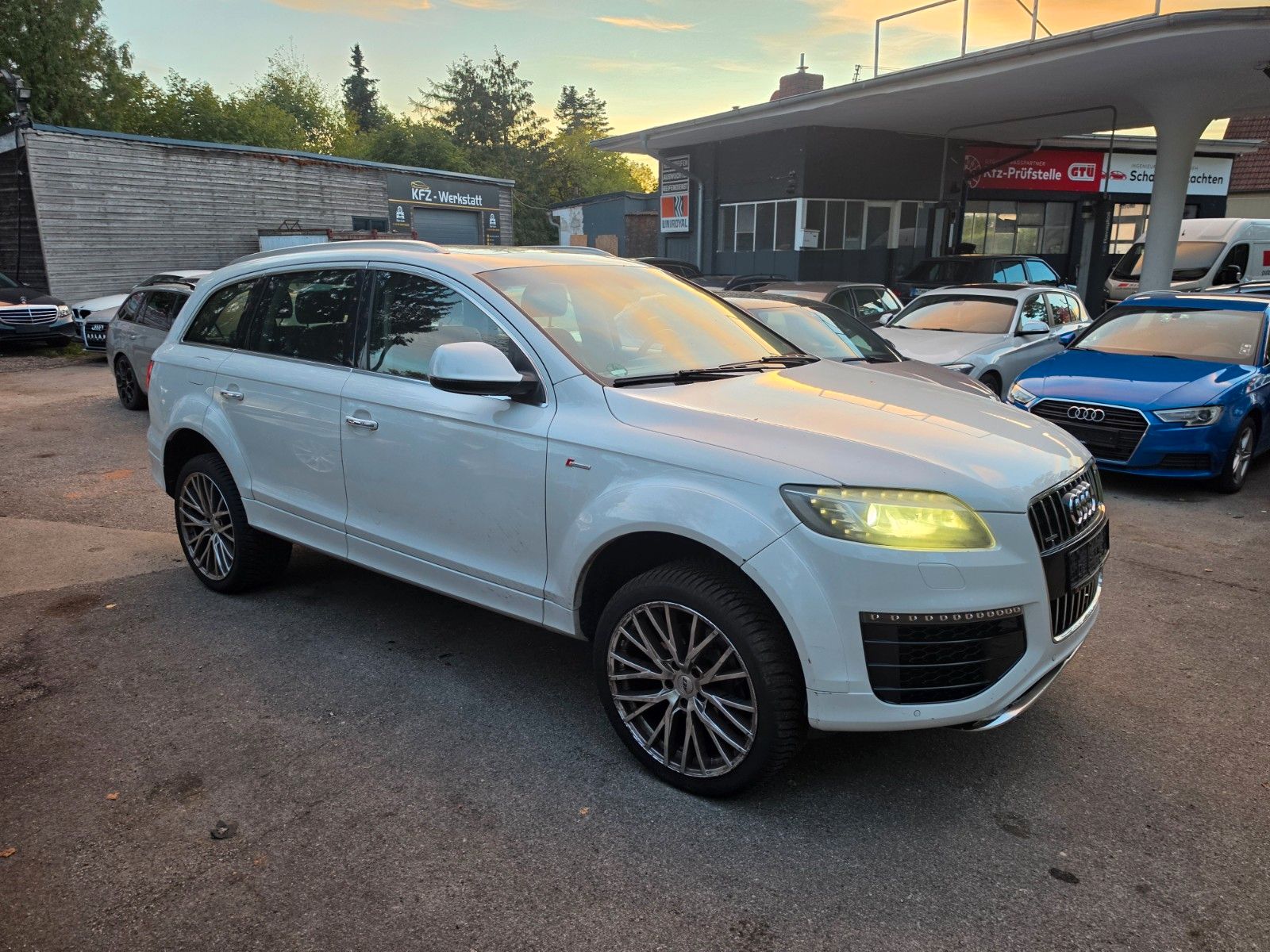 Audi Audi Q7 3.0 TFSI quattro*7-SITZER*VOLLL