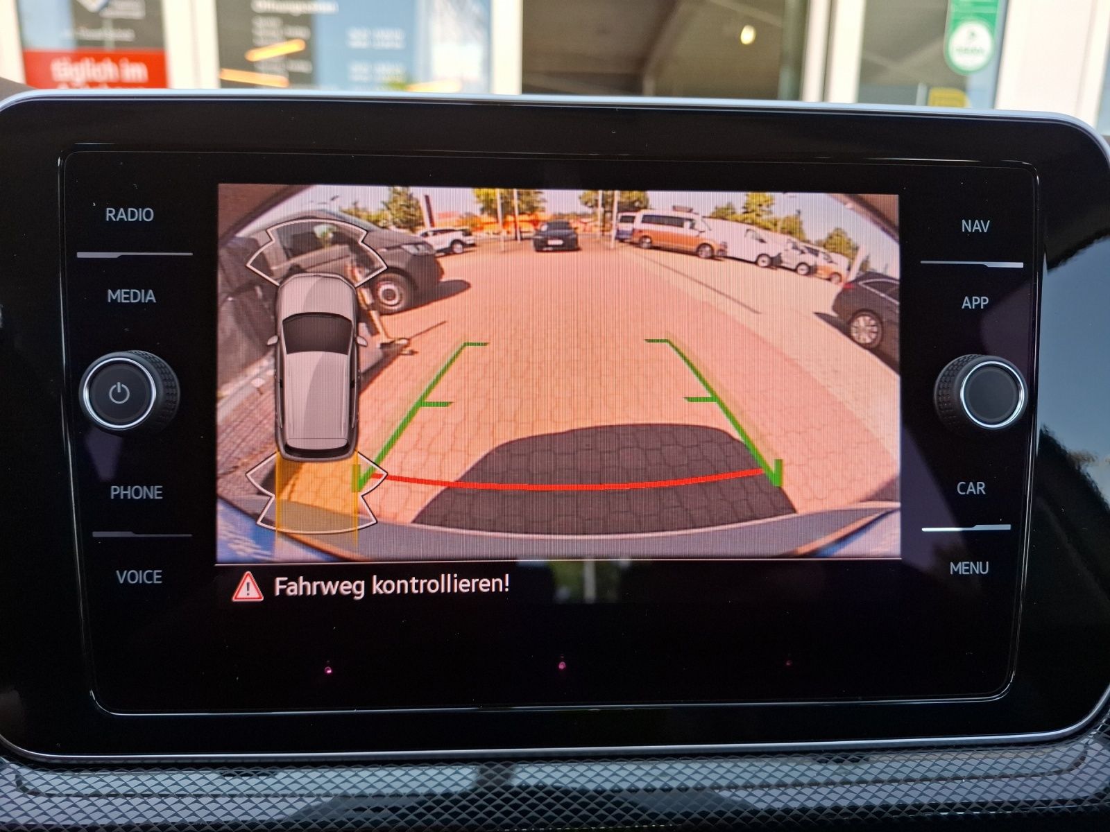 Fahrzeugabbildung Volkswagen T-Cross TSI Style Matrix AID ACC RFK SH LM