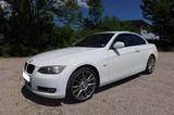 BMW 325i Cabriolet  - weiße BMW 325