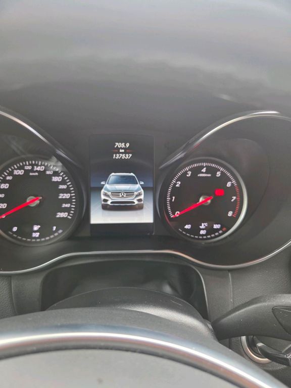 Image of Mercedes-Benz GLC 250