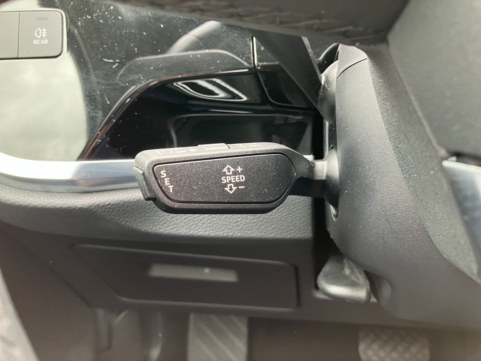 Fahrzeugabbildung Audi Q3 35 TDI quattro S-line S-tronic Navi AVC GRA R