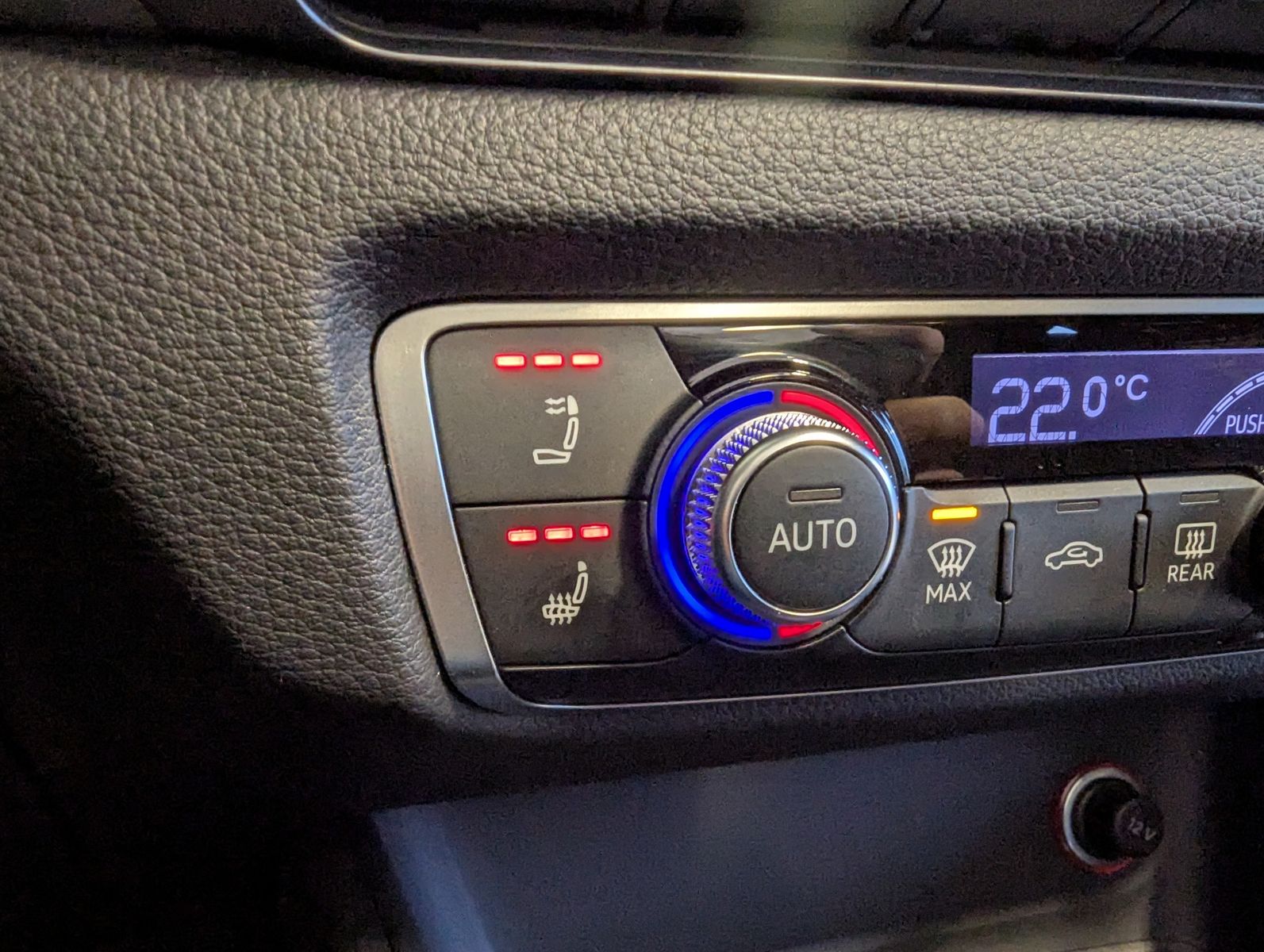 AUDI A3 2.0 TDI DSG Leder Kamera Bi-Xen Kopfraumheiz. - Image 25