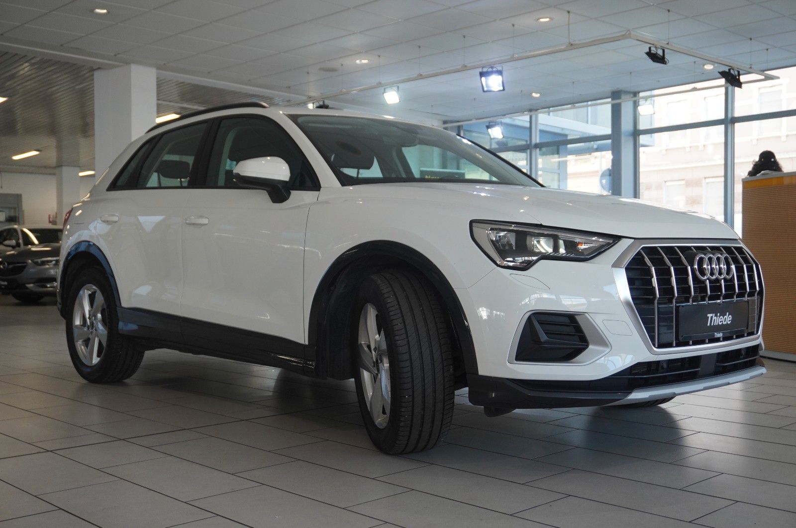 Fahrzeugabbildung Audi Q3 35 TFSI ADVANCED S-TRONIC NAVI/LED/VIRTU/DAB+