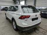 Volkswagen Tiguan 2.0 TDI DSG Highline 4M ACC SHZG PDC LED - VW Unfallwagen