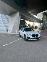 BMW X1 XDRIVE25I - BMW iX1 von privat