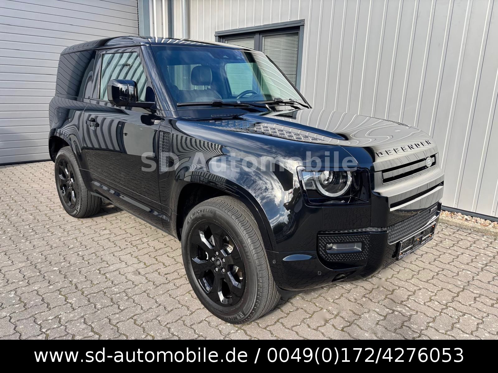 Land Rover Defender 90 X-Dynamic D250 3,0d SE BLACK-DESIGN foto 2
