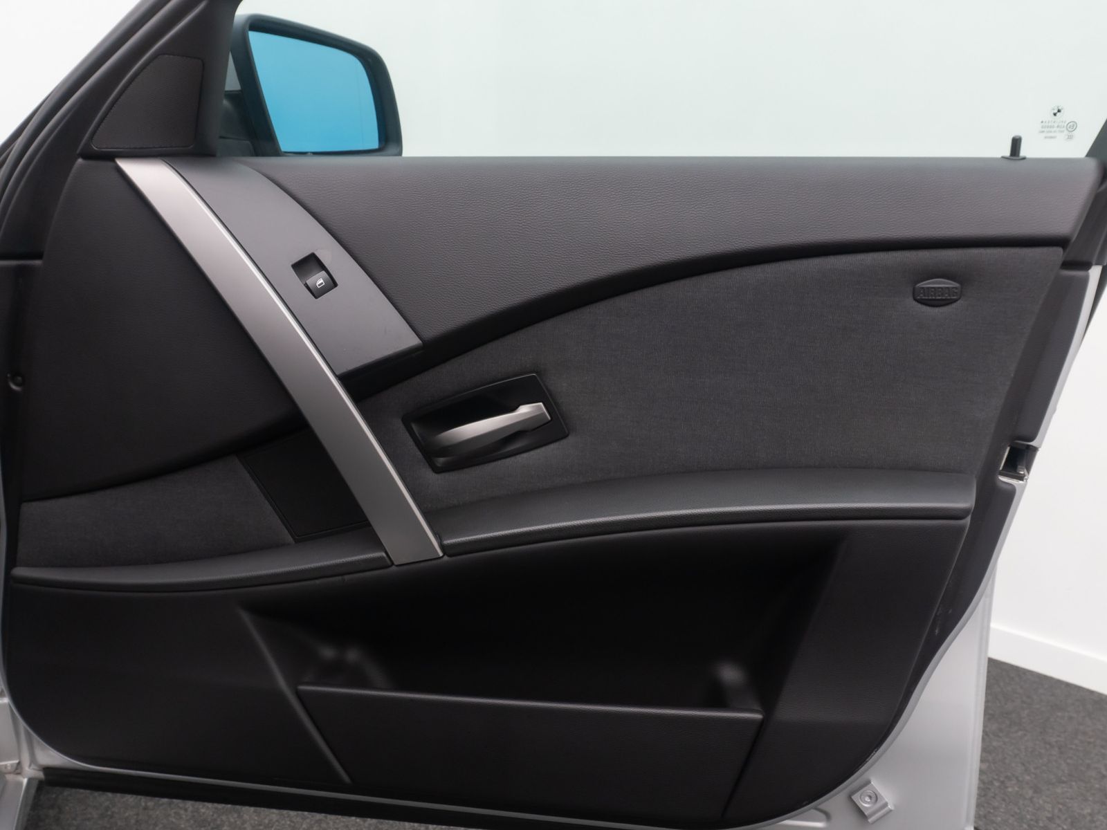 Fahrzeugabbildung BMW 520i GeschwindigReg PDC AHK Alarm Memory Xenon