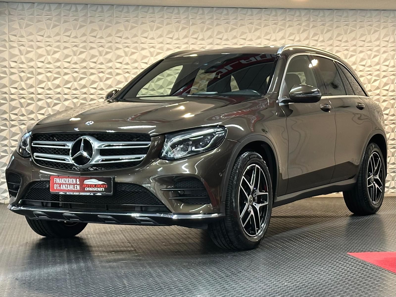 MERCEDES-BENZ GLC 300 AMG 4MATIC* LED#AHK#TEMPO#SPUR#NAVI#SHZ - Image 4