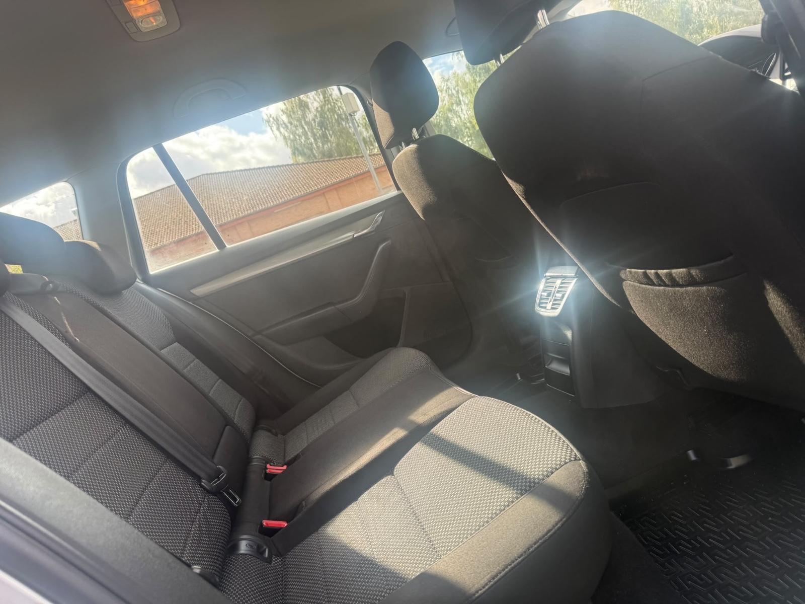 Skoda Octavia 2013 — фото 16