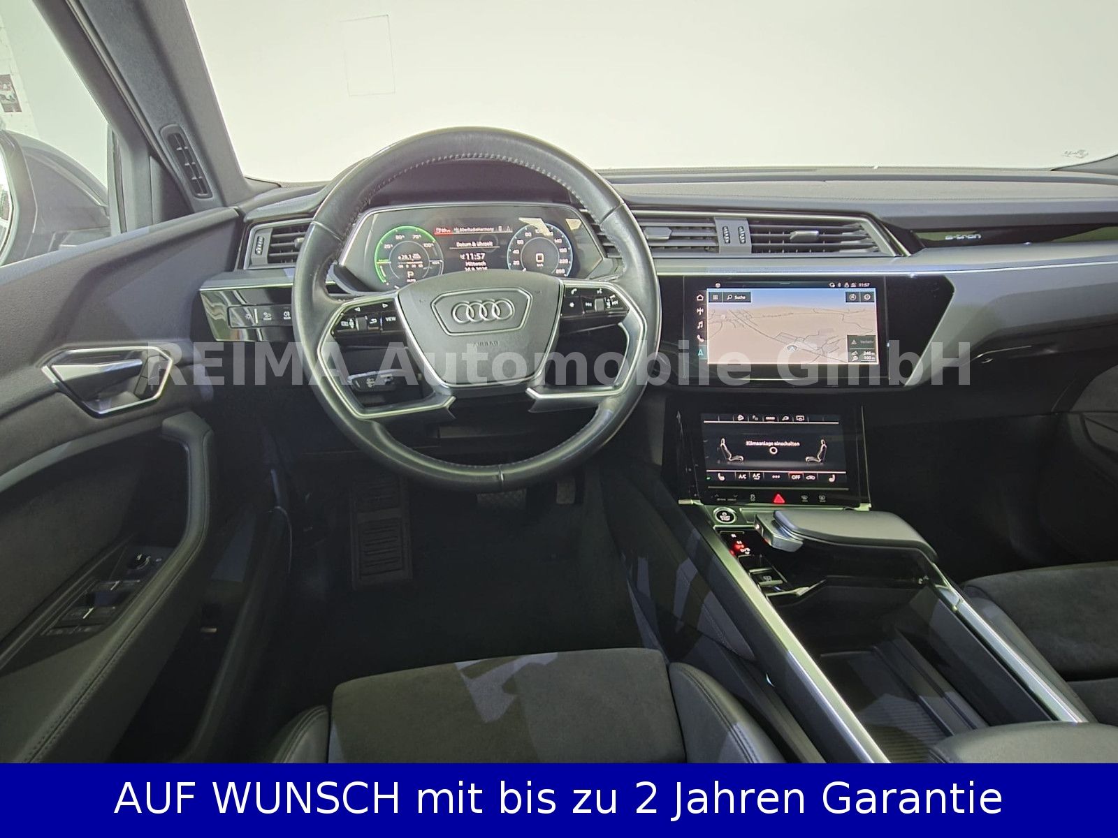 Fahrzeugabbildung Audi e-tron Sportback 55 quattro, Matrix, ACC