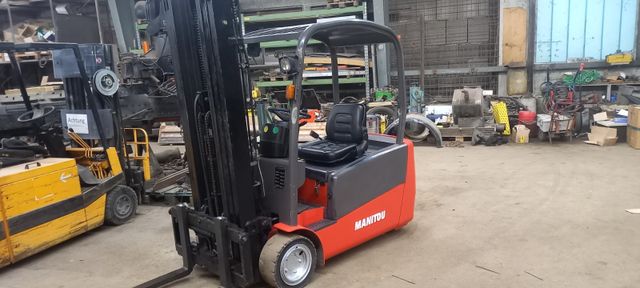 Manitou ME 320 Triplexmast