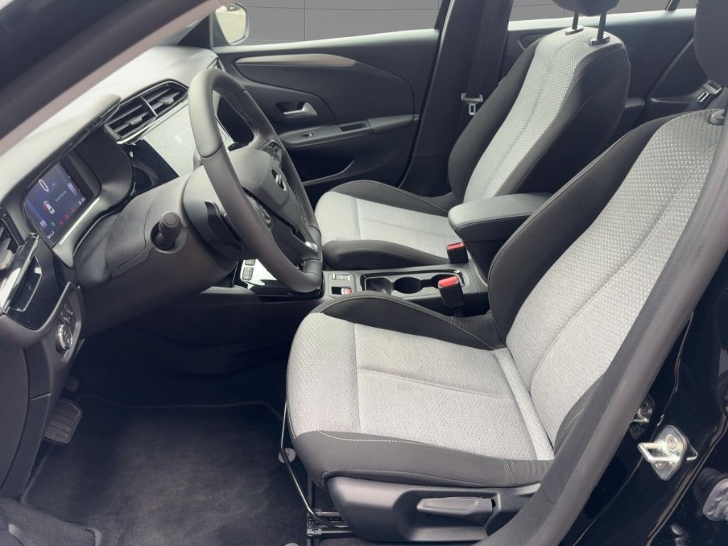 Fahrzeugabbildung Opel Corsa AUTOMATIK  RÜCKFAHRK.  SITZHEIZUNG  ALLWET