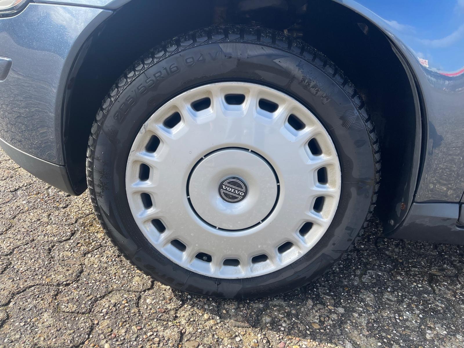 Volvo V50 2004 — photo 10