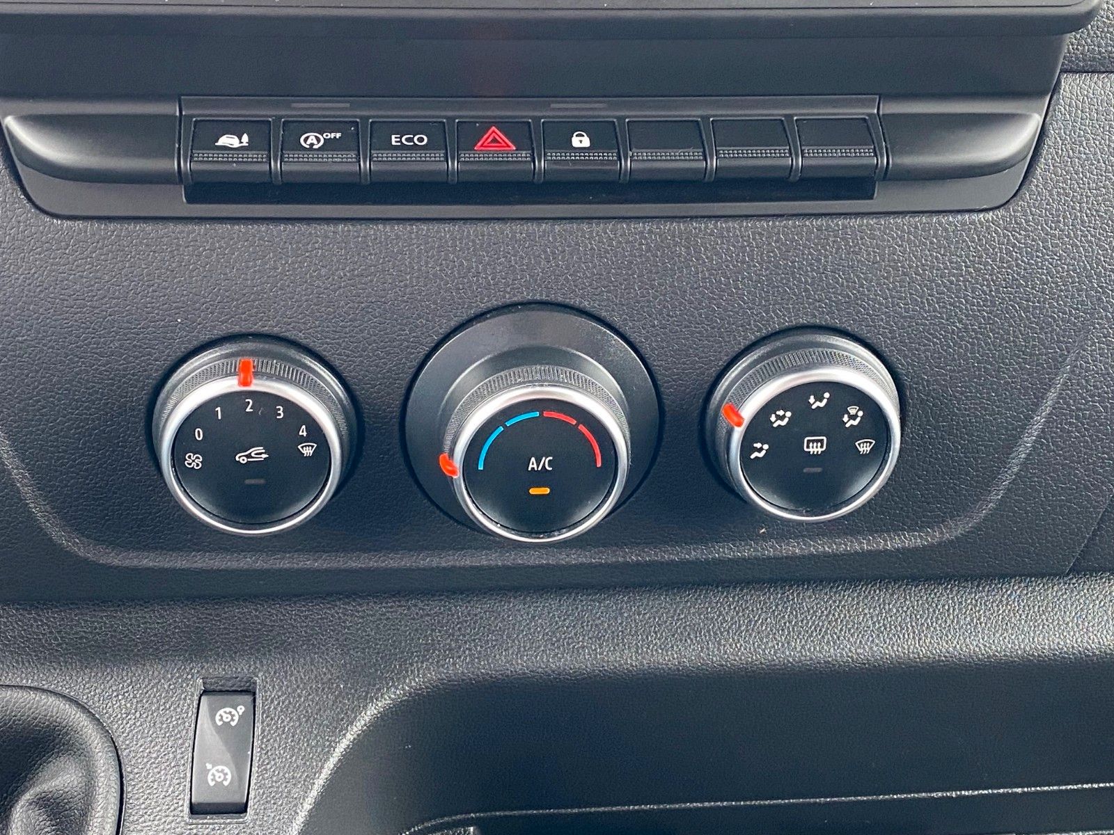 Fahrzeugabbildung Opel Movano B 2.3 CDTI L2H2 NAVI+KAMERA+TEMPOMAT+AHK+