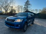 Toyota Hilux Dob.Cab 3.0, automatic 4x4 - blaue Toyota Hilux
