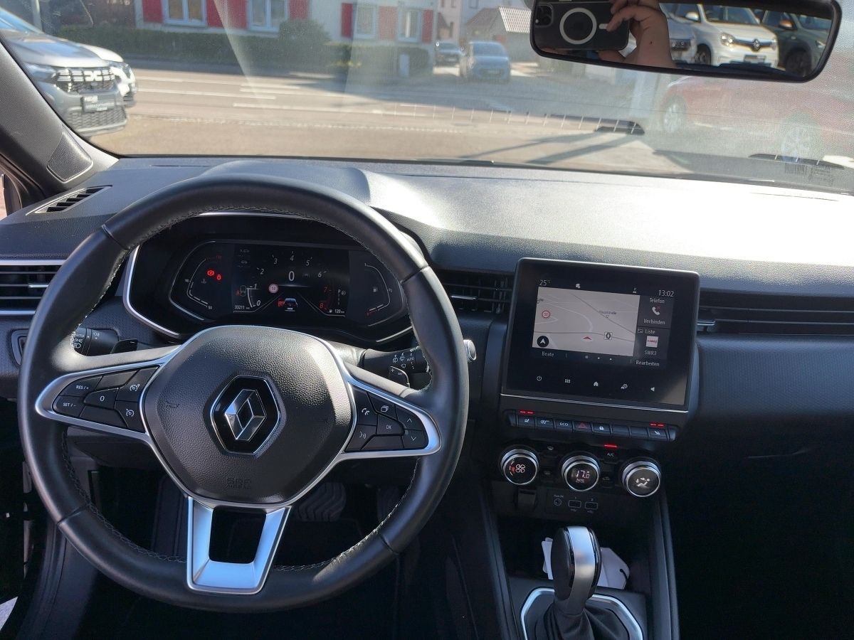 Fahrzeugabbildung Renault Clio INTENS TCe 130 EDC SHZ 7" Kamera