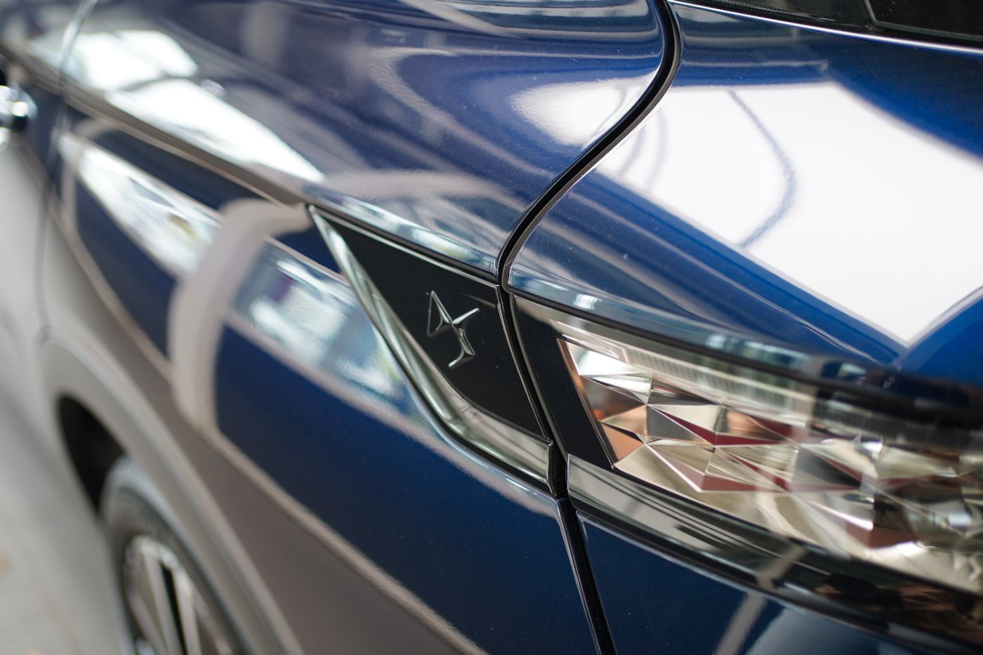 Fahrzeugabbildung DS Automobiles DS7 BlueHDi 130 EAT8 Opera Anhängerkupplung Foca