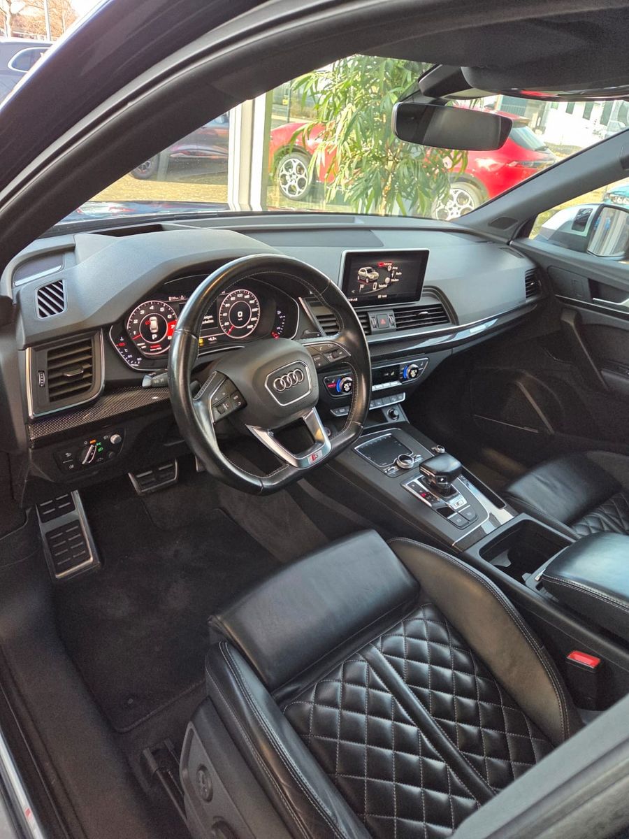 Fahrzeugabbildung Audi SQ5 3.0 TFSI quattro/Voll/Panodach/HUD/AHK