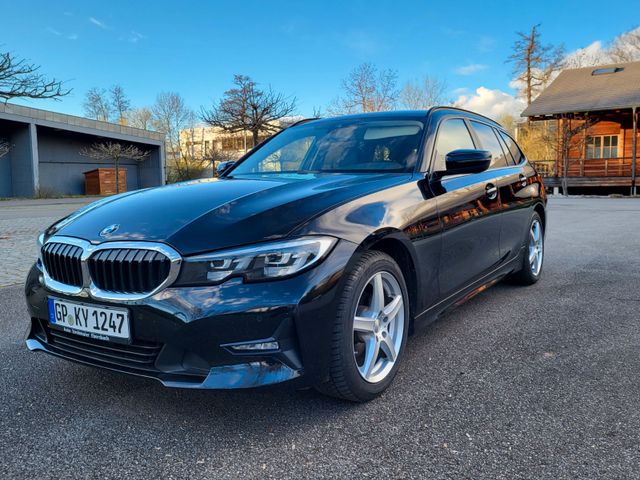 BMW 320d xDrive Touring  Sport Line SHZ LED AHK 