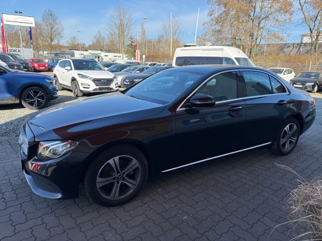 MERCEDES-BENZ Limousine
